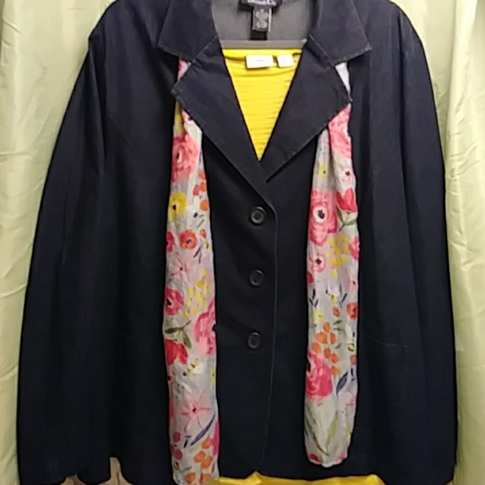 Women's navy blue blazer by Denim & Co.